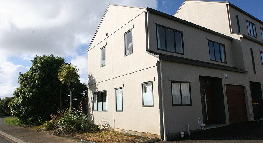  at 8/12 Ambrico Place, New Lynn, Waitakere City, Auckland