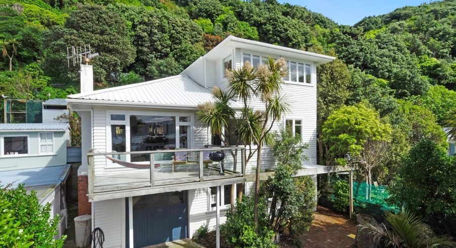  at 115 Breaker Bay Road, Breaker Bay, Wellington