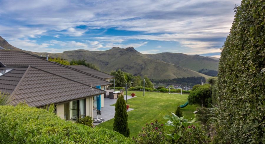 at 32 Rockview Place, Mount Pleasant, Christchurch