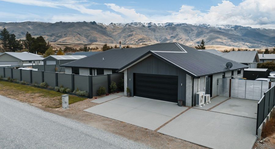  at 39 Missy Crescent, Mount Pisa