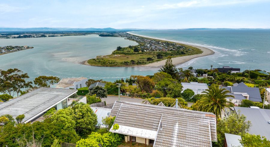  at 33 Tuawera Terrace, Sumner, Christchurch City, Canterbury