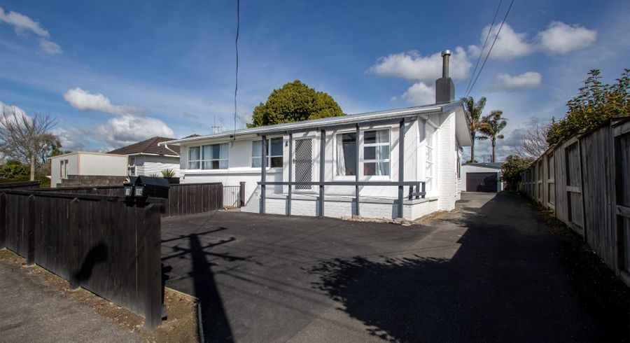  at 19 Dalesford Street, Silverdale, Hamilton, Waikato