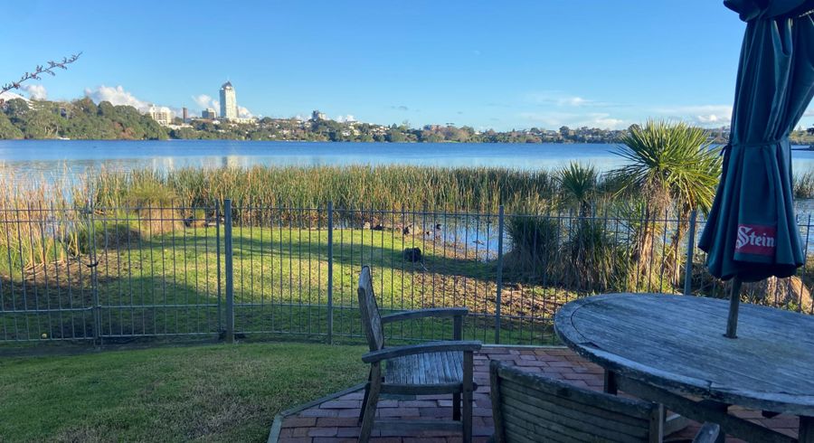  at 2/38 Kitchener Road, Milford, Auckland