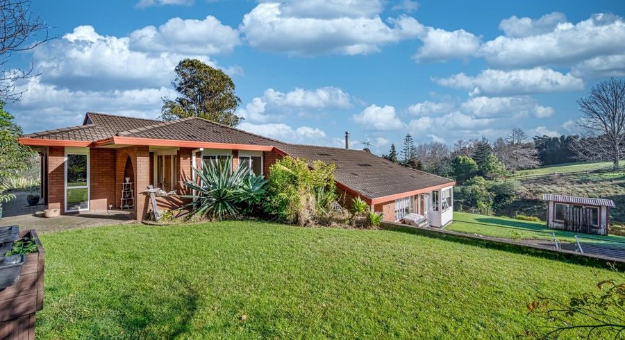  at 94 Browns Lane, Flat Bush, Auckland