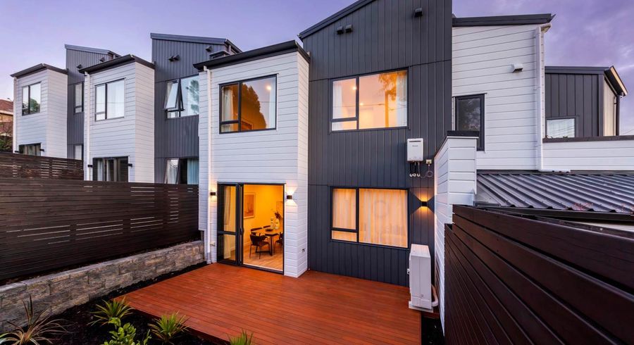  at 355B Beach Road, Campbells Bay, North Shore City, Auckland