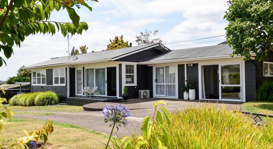  at 3 Acacia Crescent, Glenview, Hamilton