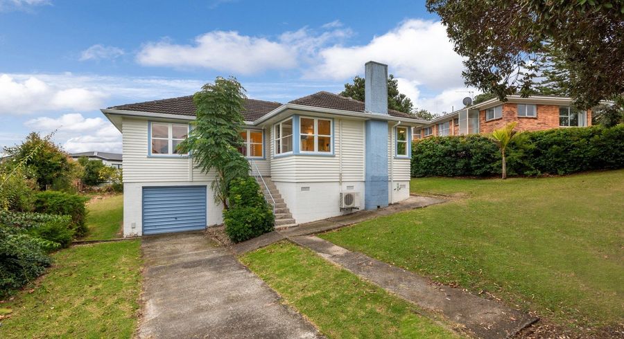  at 72 Blakeborough Drive, Forrest Hill, Auckland