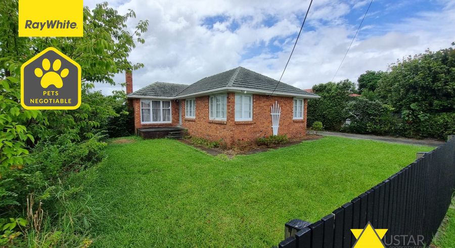  at 111 Flanshaw Road, Te Atatu South, Waitakere City, Auckland