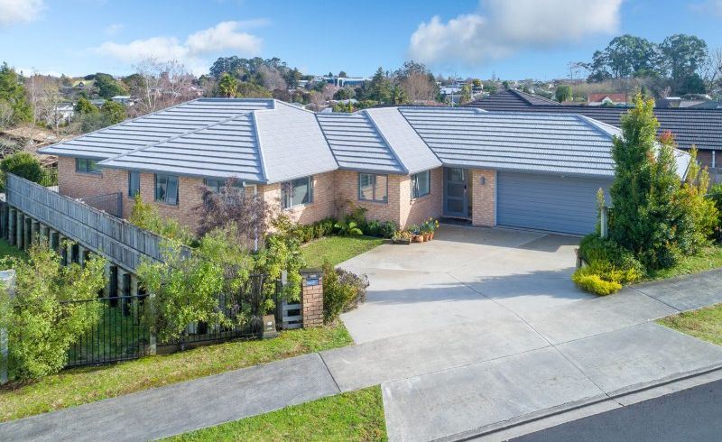  at 2 Blackwood Crescent, Glenview, Hamilton