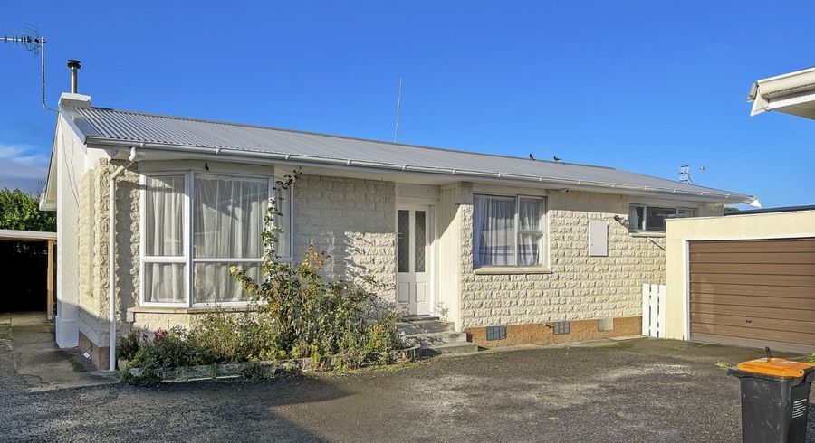  at 1/354 College Street, West End, Palmerston North, Manawatu / Whanganui