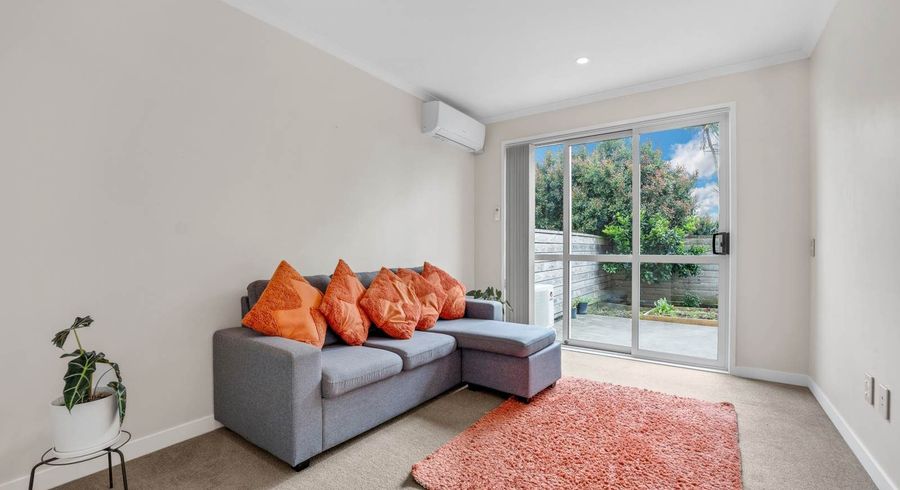  at 100 Arrowsmith Drive, Flat Bush, Manukau City, Auckland