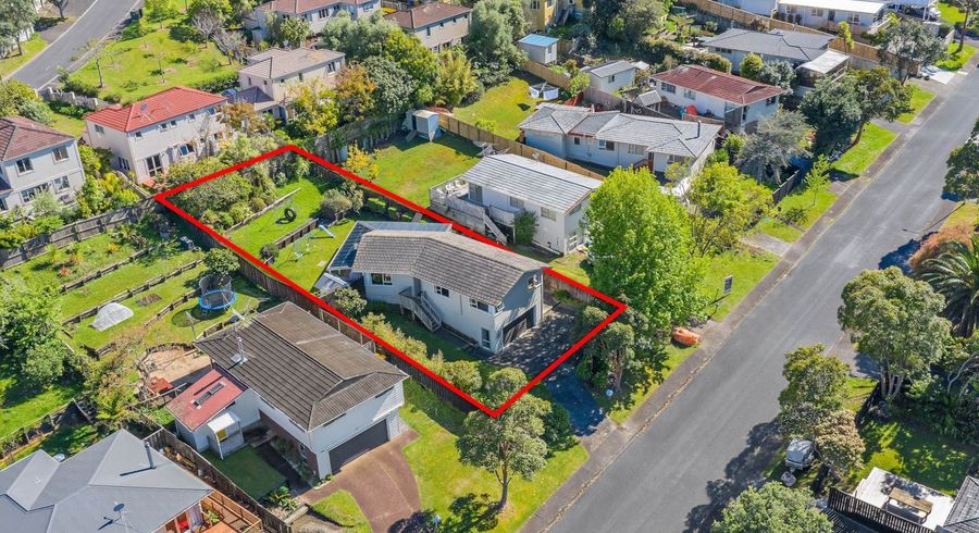  at 34 Lavery Place, Sunnynook, Auckland