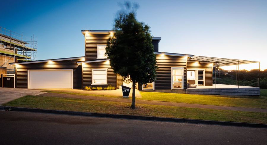  at 37 Vaucluse Heights, Fitzherbert, Palmerston North, Manawatu / Whanganui