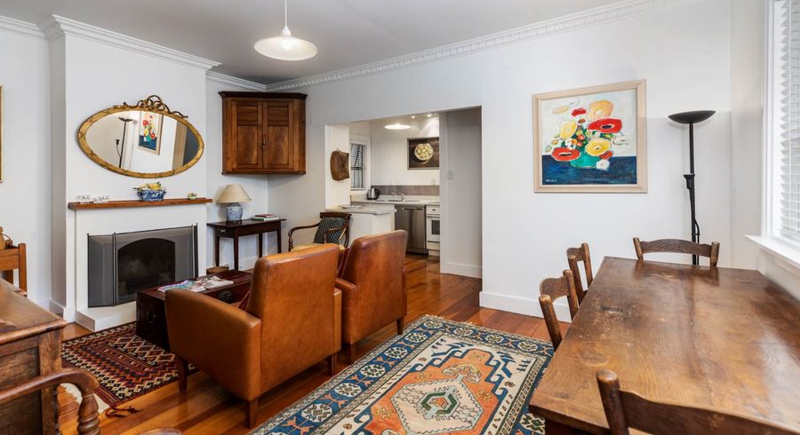  at 2/8 Sarawia Street, Newmarket, Auckland