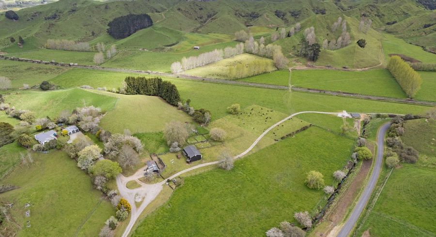  at 924 Mohakau Road, Stratford East, Stratford, Taranaki