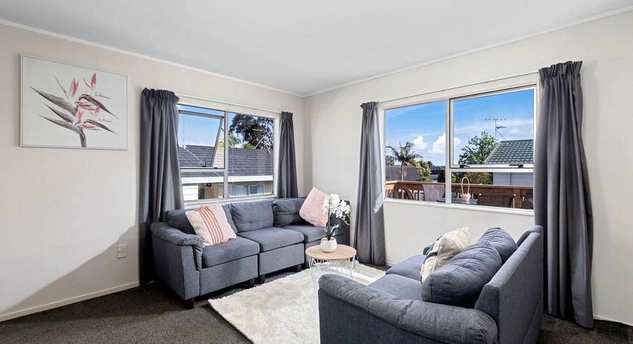  at 1/24 Caribbean Drive, Unsworth Heights, North Shore City, Auckland