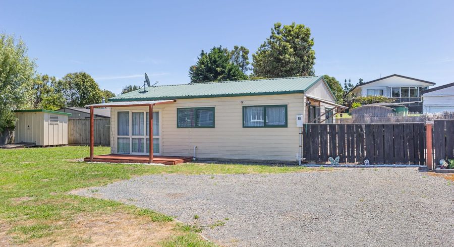  at 6 Mavis Avenue, Waikawa Beach, Manakau