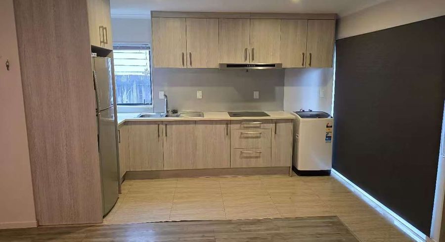  at 198B Archers Road, Glenfield, North Shore City, Auckland