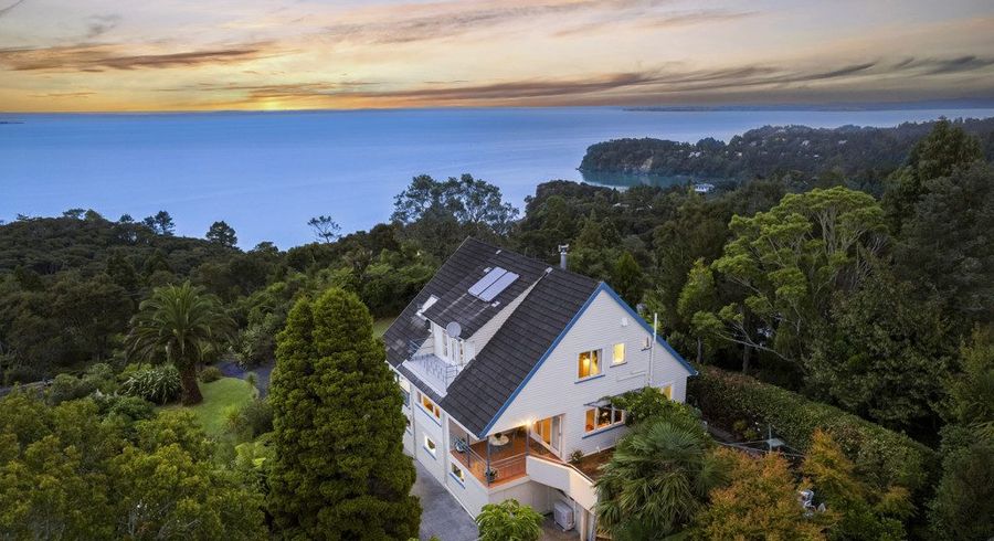  at 98 Takahe Road, Titirangi, Auckland