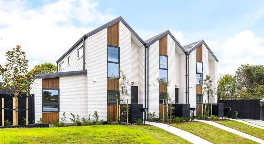  at 22 Lancaster Road, Beach Haven, North Shore City, Auckland