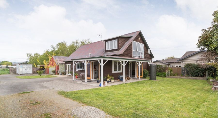  at 32 Pioneer Highway, Awapuni, Palmerston North, Manawatu / Whanganui