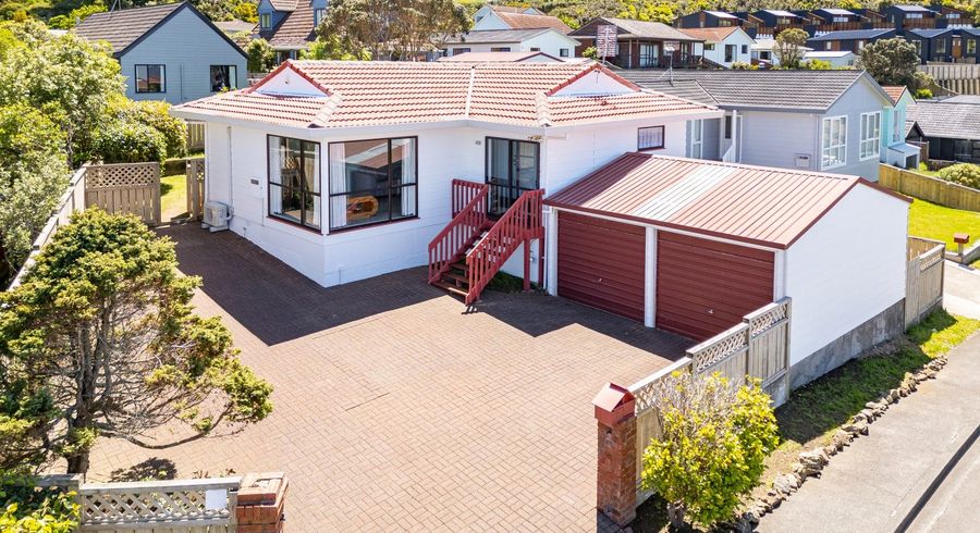  at 7 Cathie Place, Karori, Wellington