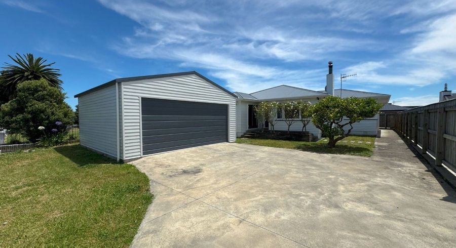  at 9 Belvedere Crescent, Takaro, Palmerston North