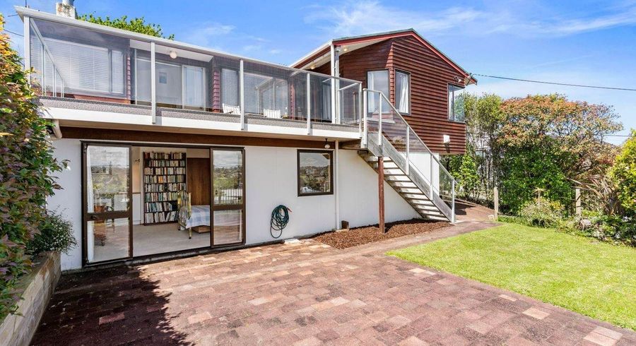  at 8 Webb Place, Forrest Hill, North Shore City, Auckland