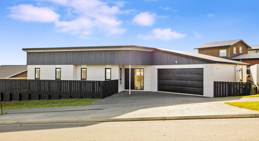  at 87 Cedarwood Street, Woodridge, Wellington, Wellington