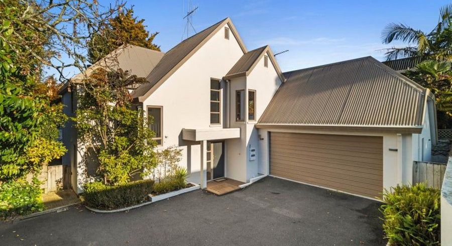  at 33 Anglesea Street, Hamilton Central, Hamilton