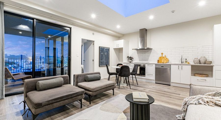  at 305/2 Onepu Road, Kilbirnie, Wellington, Wellington
