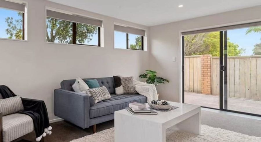  at 1/168 Luckens Road, West Harbour, Waitakere City, Auckland