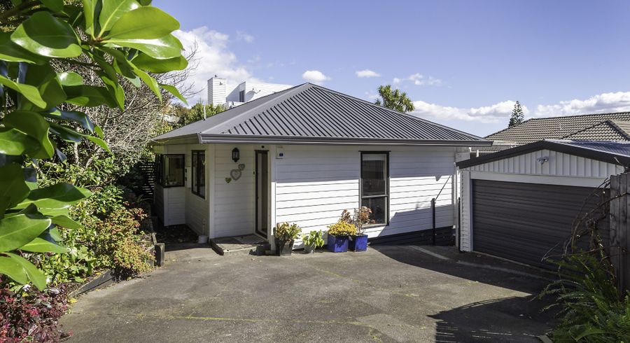  at 6A Rodney Street, Howick, Manukau City, Auckland