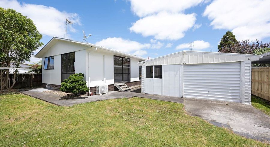  at 1/67 Cobham Crescent, Kelston, Waitakere City, Auckland