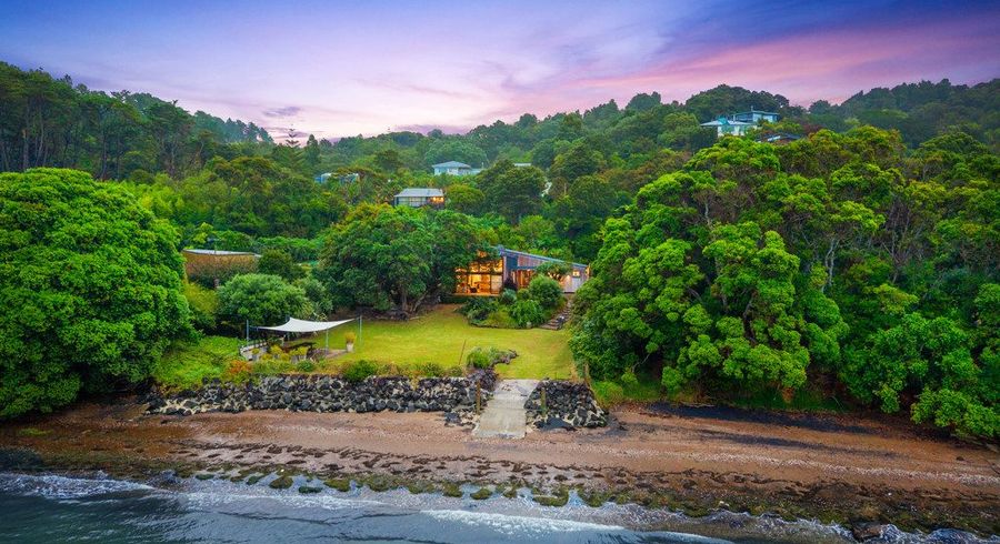  at 124 Cornwallis Road, Cornwallis, Waitakere City, Auckland