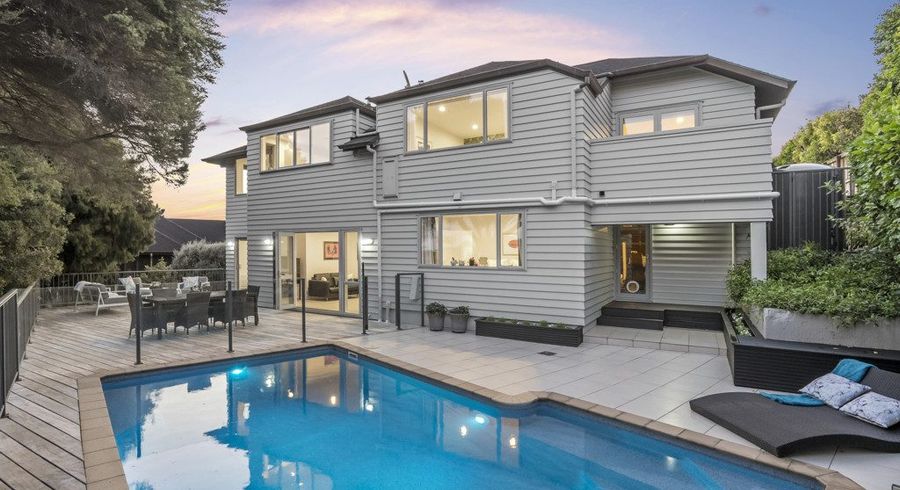  at 32B Parr Terrace, Castor Bay, Auckland