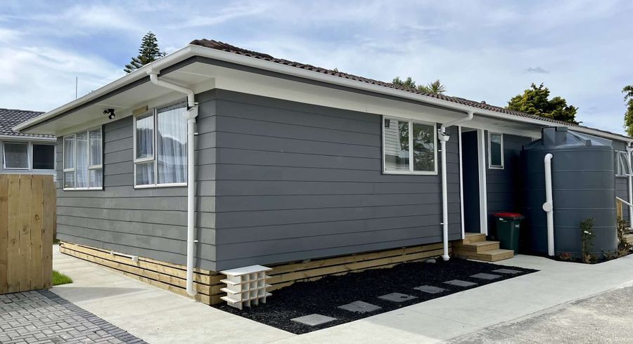  at 35B Tabitha Crescent, Henderson, Waitakere City, Auckland