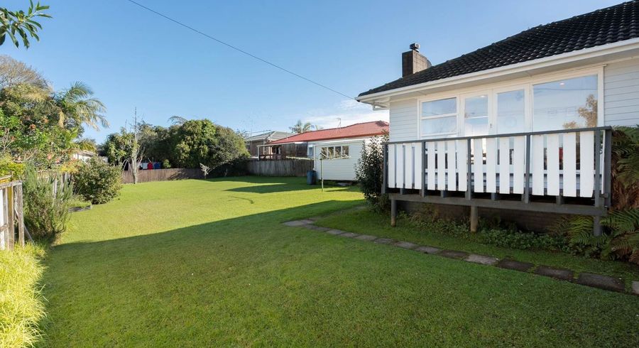  at 89 View Road, Henderson, Waitakere City, Auckland
