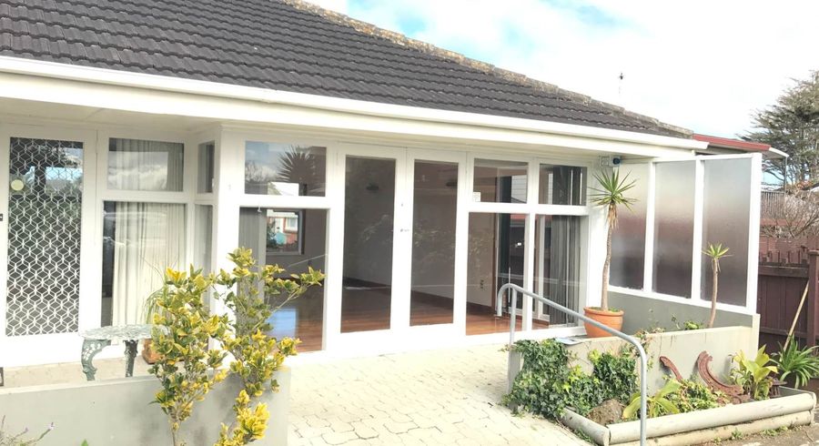  at 4/18 Tawhiri Road, One Tree Hill, Auckland City, Auckland
