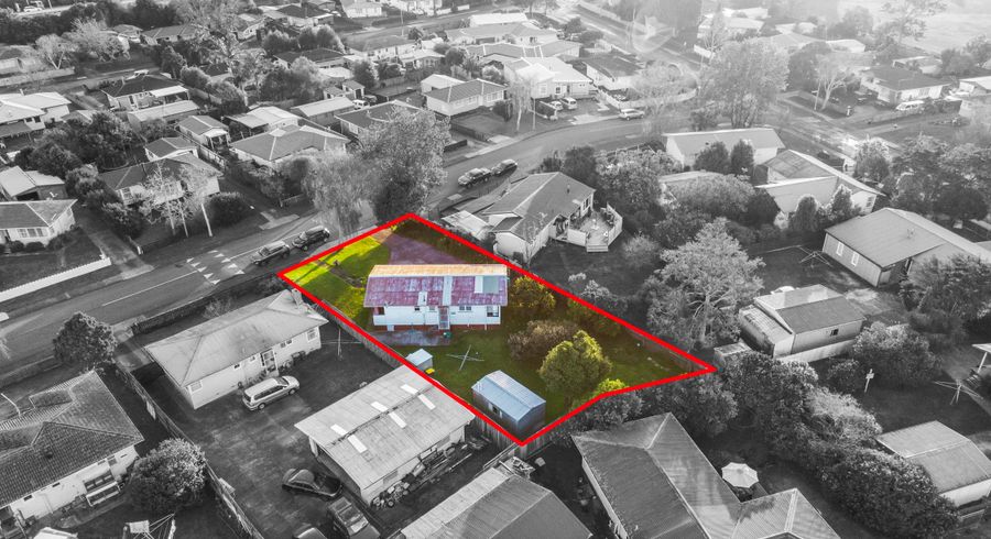  at 33 Tairere Crescent, Rosehill, Papakura