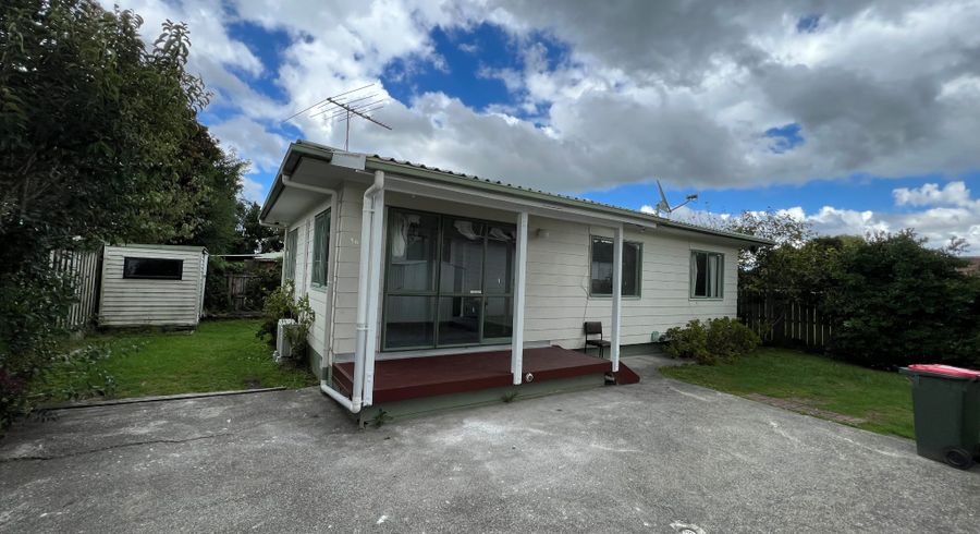  at 3 Poinsettia Place, Henderson, Auckland