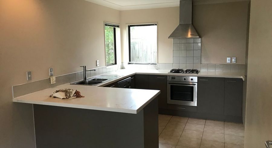  at 15 Janway Avenue, Flat Bush, Manukau City, Auckland