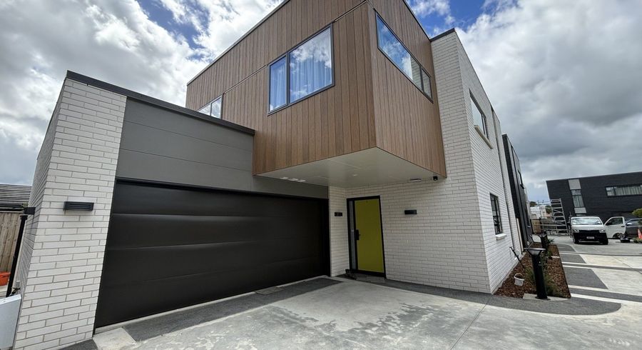  at 8 Adesanya Close, West End, Palmerston North, Manawatu / Whanganui