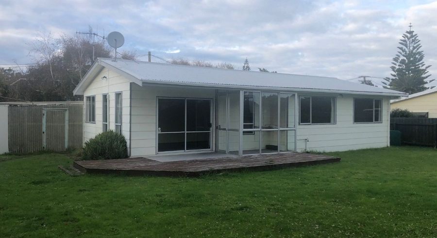  at 2/17 Donovan Road , Paraparaumu Beach, Kapiti Coast, Wellington