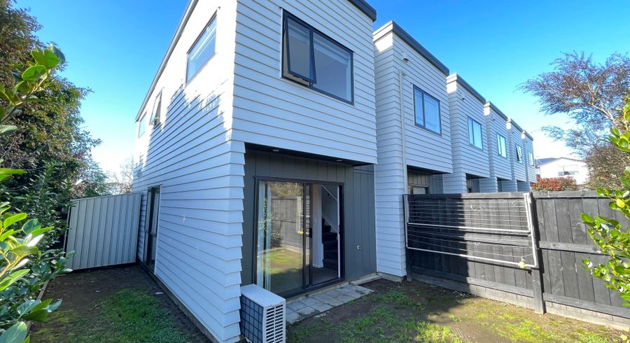  at 8/8 Valron Road, Te Atatu South, Waitakere City, Auckland