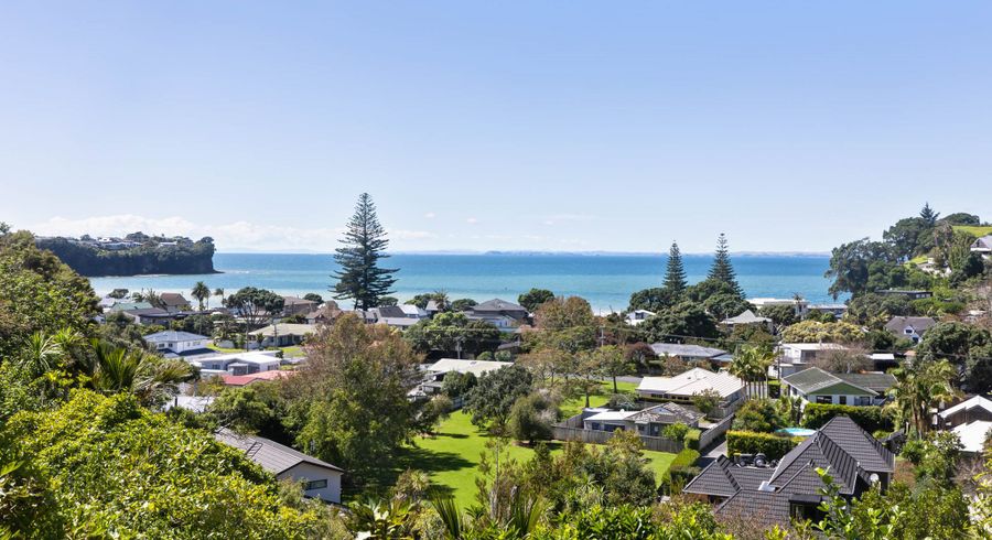  at 10 Cochrane Avenue, Arkles Bay, Whangaparaoa