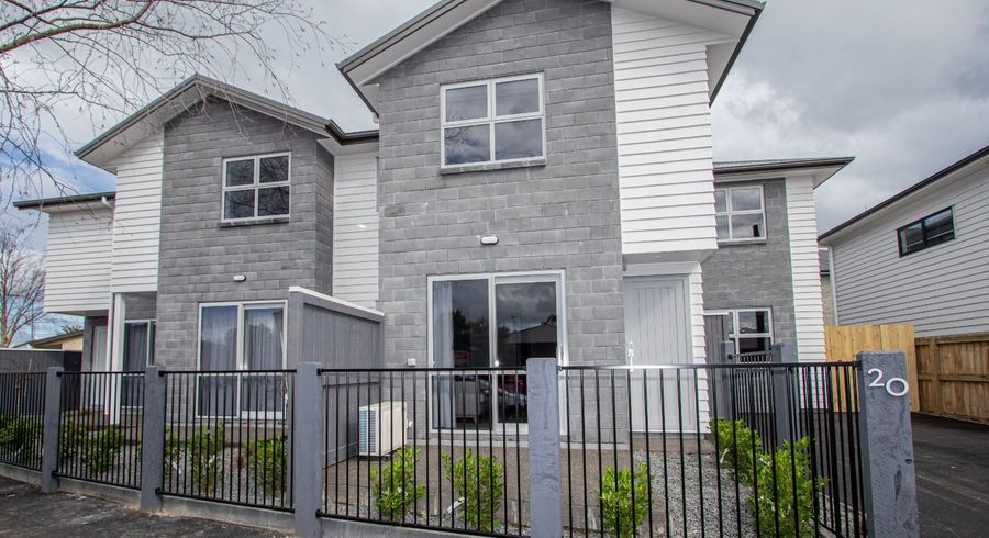  at A/2/20 Jones Crescent, Melville, Hamilton, Waikato