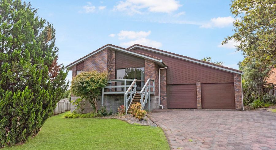  at 4 Delisle Place, Windsor Park, Auckland