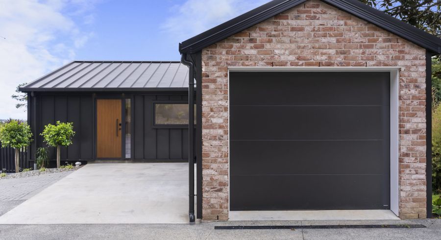  at 2/177 Browns Bay Road, Browns Bay, North Shore City, Auckland