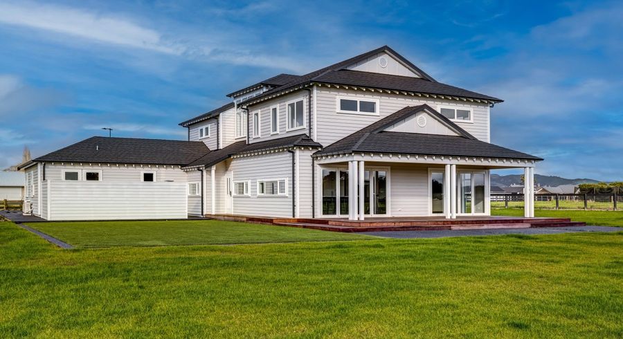 at 4 Sunline Drive, Leamington, Cambridge